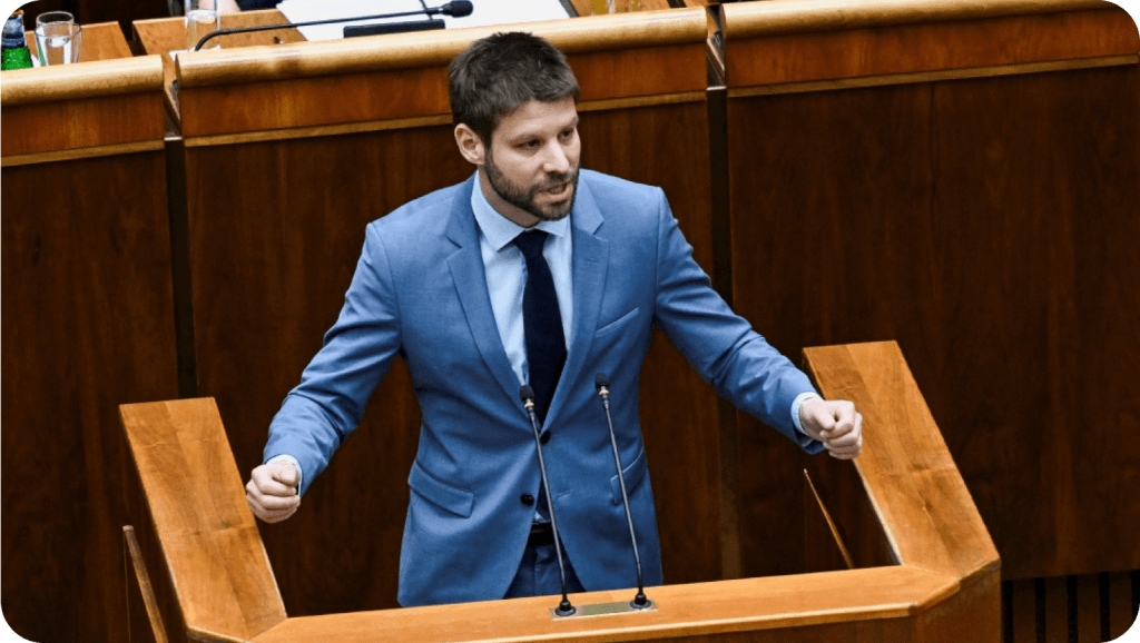 48 horas antes de las elecciones de Eslovaquia en 2023, se publicó una grabación de audio deepfake del candidato Michal Šimečka discutiendo cómo manipular las elecciones.